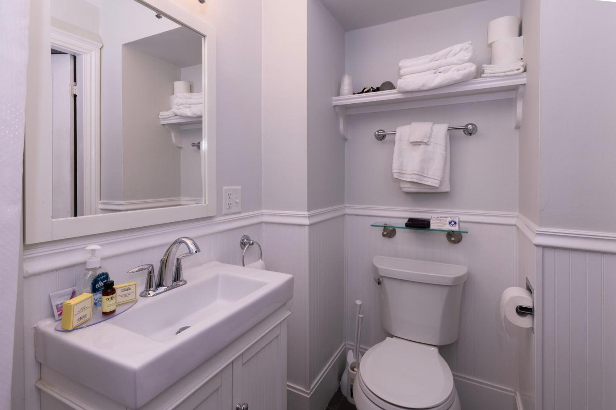 Prince Albert Guest House, プロビンスタウン エクステリア 写真