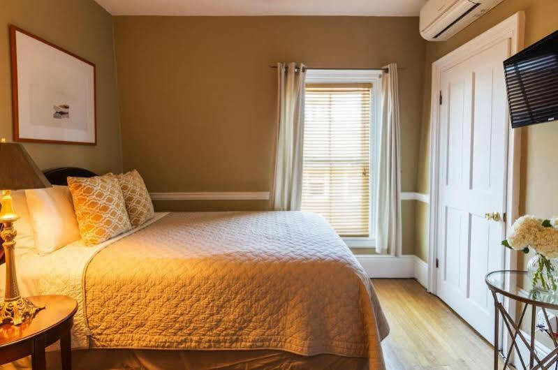Prince Albert Guest House, プロビンスタウン エクステリア 写真